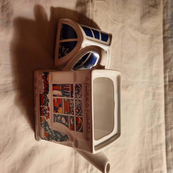 Vintage Wade England Decorative Teapot - Picture 7 of 9